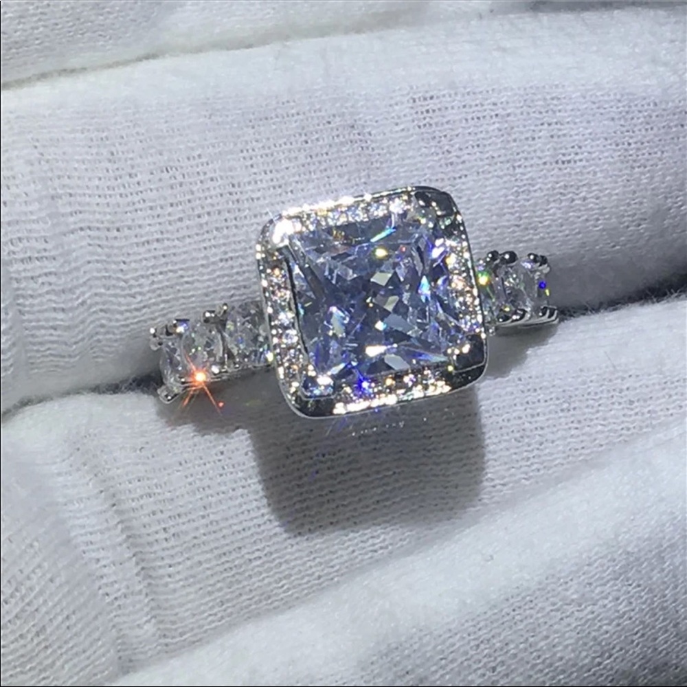 New 925 silver engagement ring
